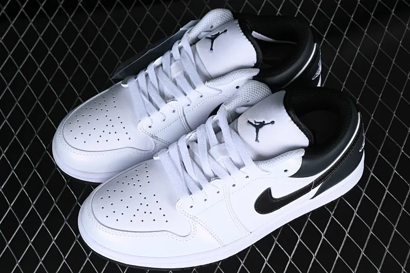 All categories Air Jordan Jordan series basketball shoes Air Jordan 1 Low Z version Air Jordan 1 Low AJ1 Joe 1 white and black color matching low-top cultural casual sneakers 553560-132